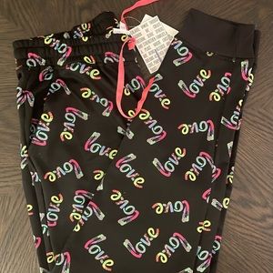 BNWT Black LuLaRoe Jax.  Available in L (14-16), XL (18-20)